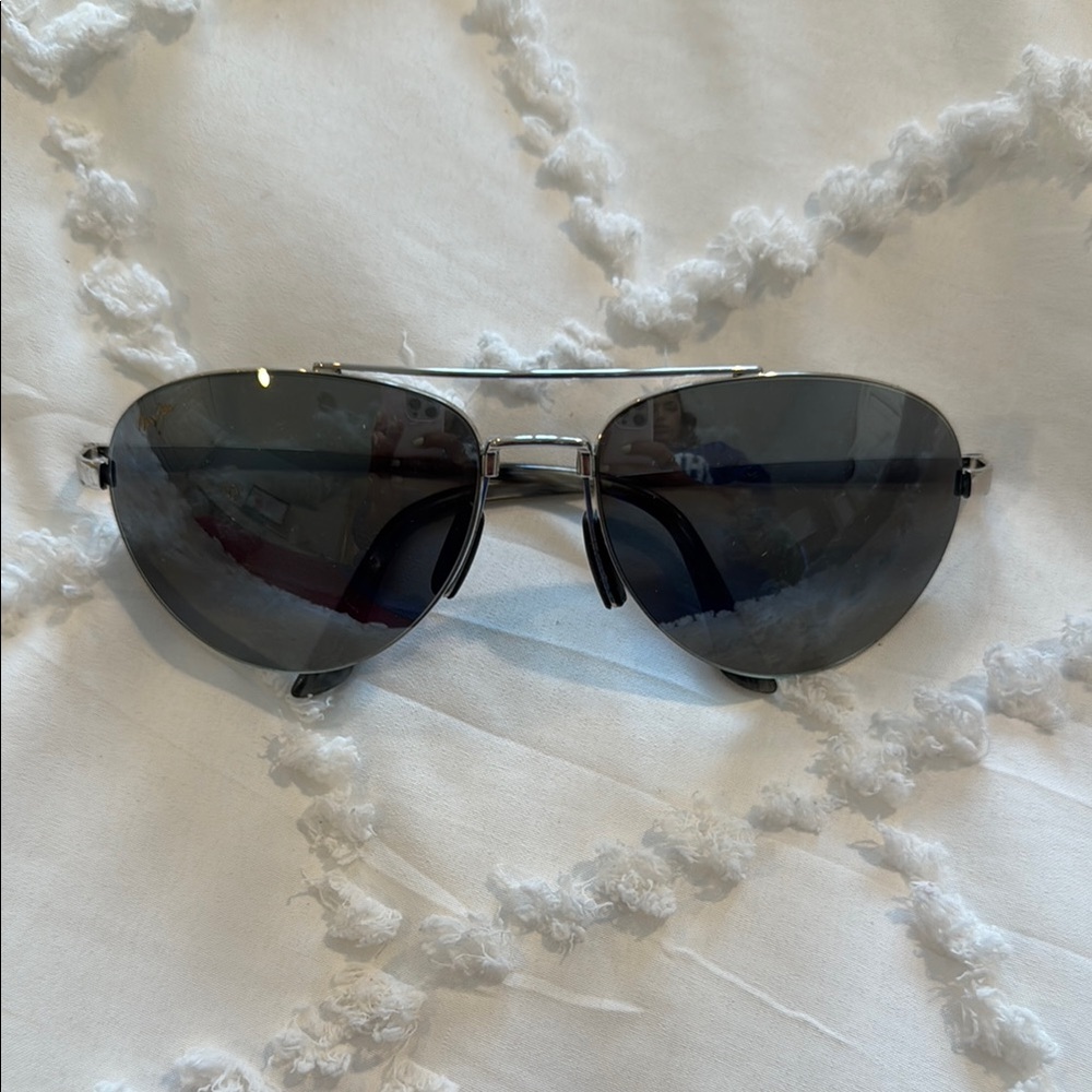Maui Jim Pilot MJ 210 17 Silver Metal Frame + Grey Polarized Lens Sunglasses